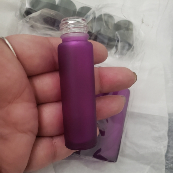 (5) 10ml purple frosted roller bottles - Picture 4 of 7